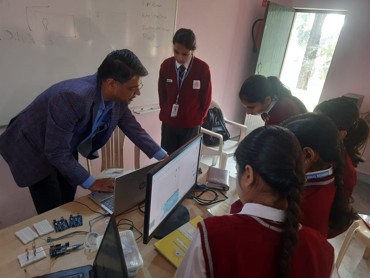 AI & Robotics at Shokeen International School – Where Young Minds Build the Future